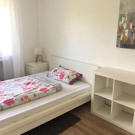 Mayen, Im Mohren, Privatzimmer Nr1, Waldrand, Nahe Nurburgring & Burg Eltz, Gemeinschaftsbad Eksteriør billede